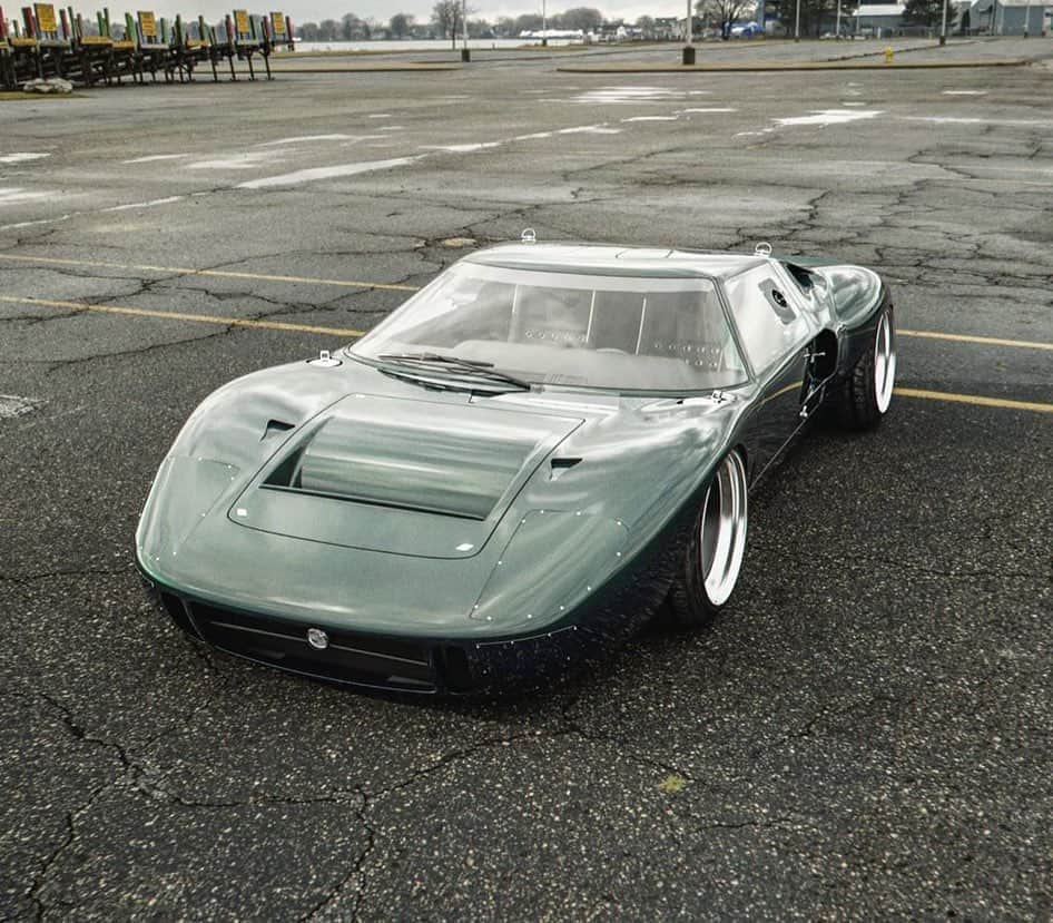 CARLiFESTYLEさんのインスタグラム写真 - (CARLiFESTYLEInstagram)「Slammed Ford GT40. Thoughts? Design by @the_kyza #carlifestyle #fordgt40」8月25日 12時05分 - carlifestyle