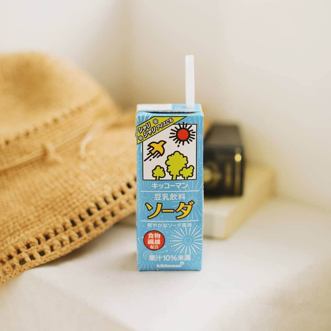 キッコーマン 朝の豆乳習慣キャンペーン公式さんのインスタグラム写真 - (キッコーマン 朝の豆乳習慣キャンペーン公式Instagram)「冷たいソーダ豆乳で元気をチャージ。⁣﻿ この甘さが暑い夏にもちょうどいい。⁣﻿ ⁣﻿ #キッコーマン #キッコーマン豆乳 #豆乳 #soymilk #豆乳lover #豆乳部員 #豆乳男子 #豆乳女子 #豆乳飲む人と繋がりたい #イソフラボン #ソーダ #夏 #真夏 #🌞 #元気 #甘すぎない #8月 #August #豆乳生活」8月25日 11時14分 - kikkoman_tounyu