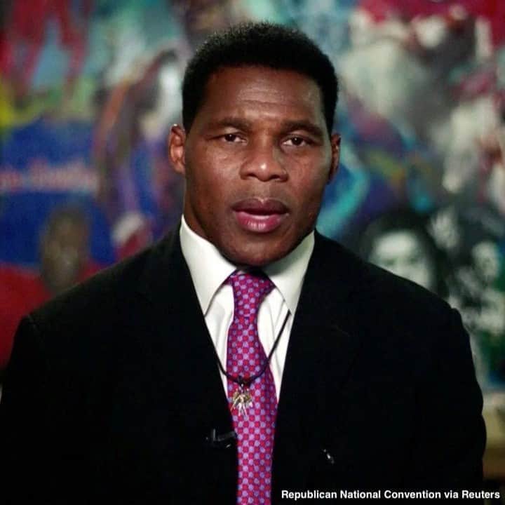 ABC Newsさんのインスタグラム写真 - (ABC NewsInstagram)「Former NFL player Herschel Walker on his "deep personal friendship" with Pres. Trump: "It hurts my soul to hear the terrible names that people call Donald. The worst one is 'racist.' I take it as a personal insult that people would think I would have a 37-year friendship with a racist." #herschelwalker #nfl #donaldtrump #rnc2020 #rnc」8月25日 11時13分 - abcnews