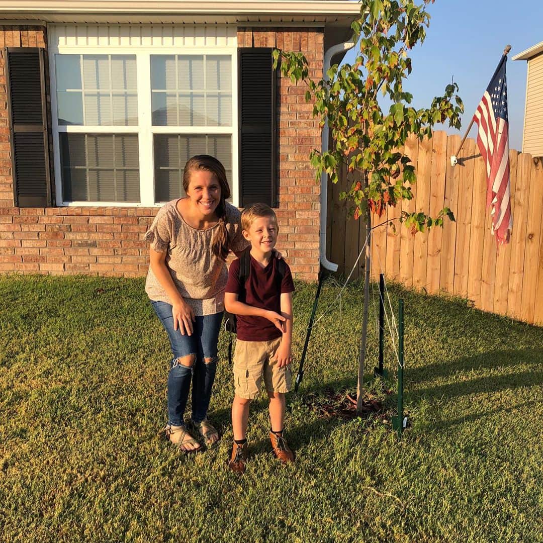デリック・ディラードのインスタグラム：「Today was a special day— my son’s 1st day of kindergarten and my 22nd (and last) first day of school. #kindergarten #lawschool #3L #fatherandsonfirstdayofschool #1994 #2020」
