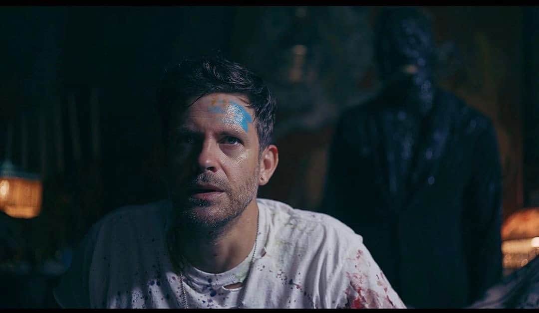 ブライス・ジョンソンのインスタグラム：「#repost @spiderone ・・・ Don’t turn around! A terrifying moment from my latest short film ‘The Harrowing of Marcus Muller’ staring @mrbrycejohnson and @tyoliver1 @onefoxproductions」
