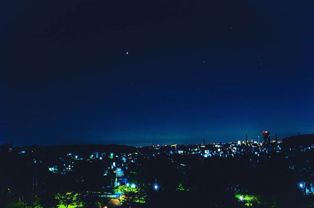 有田清幸さんのインスタグラム写真 - (有田清幸Instagram)「夜景 #shootoftheday   #photo #photolife #shootlife #nikond700 #carlzeiss  #distagon35mm #instagram #instagramjapan #picture_to_keep #master_gallery #beautifuldestinations #theweekoninstagram #instagramers #awesomepix #bestjapanpics #visualambassadors」8月25日 4時33分 - drumcivilian