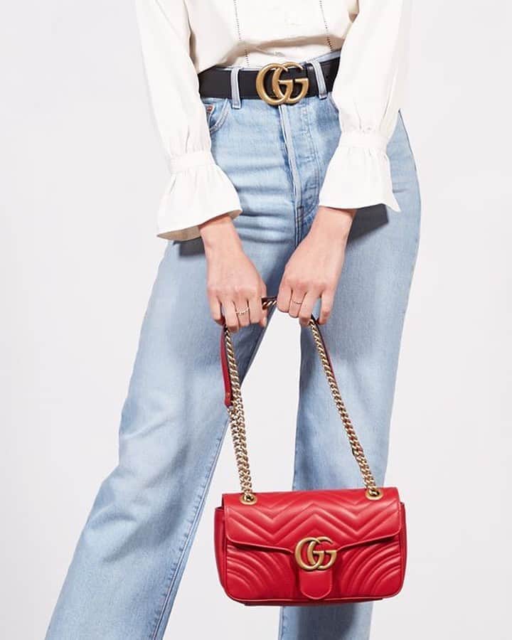 GILTのインスタグラム：「Can’t have one without the other. Tap to shop the iconic #Gucci Marmont Bag and GG belt.」