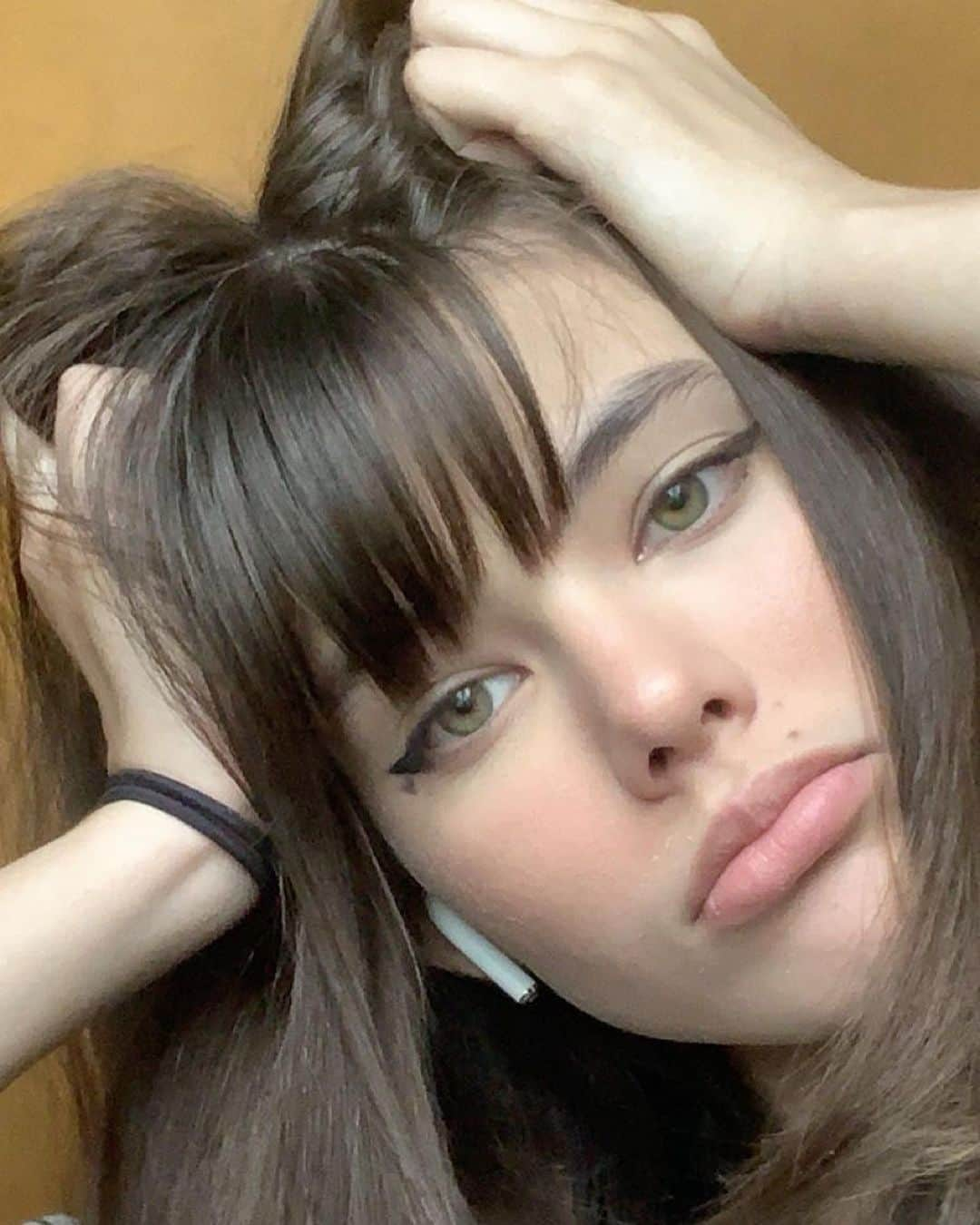 Laneya Graceさんのインスタグラム写真 - (Laneya GraceInstagram)「Yo, why am I so close to the camera? #model #quarantine #photoshoot #bored」8月25日 5時51分 - official_laneya_grace