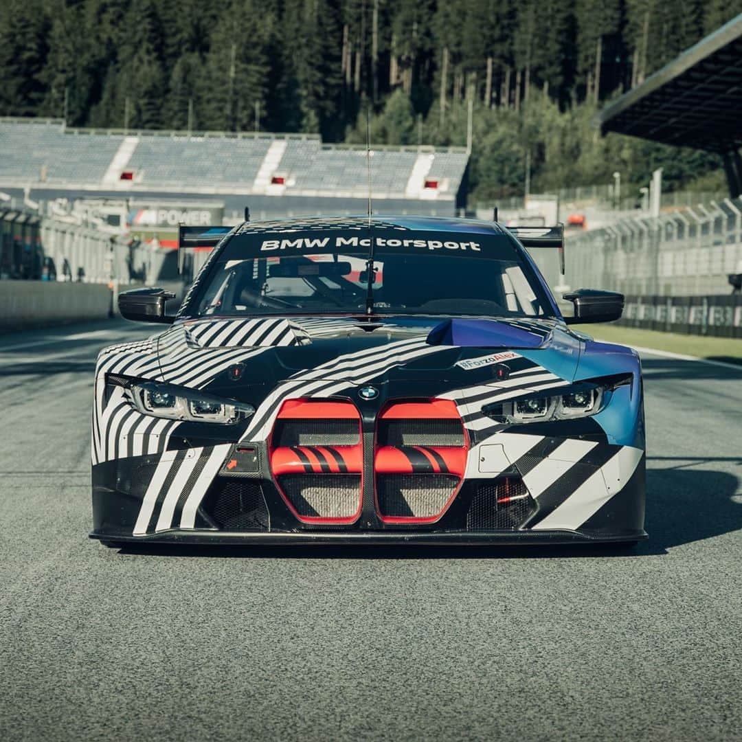 HYPEBEASTさんのインスタグラム写真 - (HYPEBEASTInstagram)「@hypebeastcarclub: German automaker @bmw has taken to the Red Bull Ring in Styria, Austria, to give fans a highly-anticipated preview of the upcoming 2021 M4 duo. The two editions will include one road variation and one racing competition variation. The former offers 480 hp that works in tandem with a six-speed manual transmission while the latter boasts a slightly higher 510 hp and will be equipped with an eight-speed M Steptronic transmission with DriveLogic support. Stay tuned for more specs.⁠⠀ Photo: BMW」8月25日 6時23分 - hypebeast