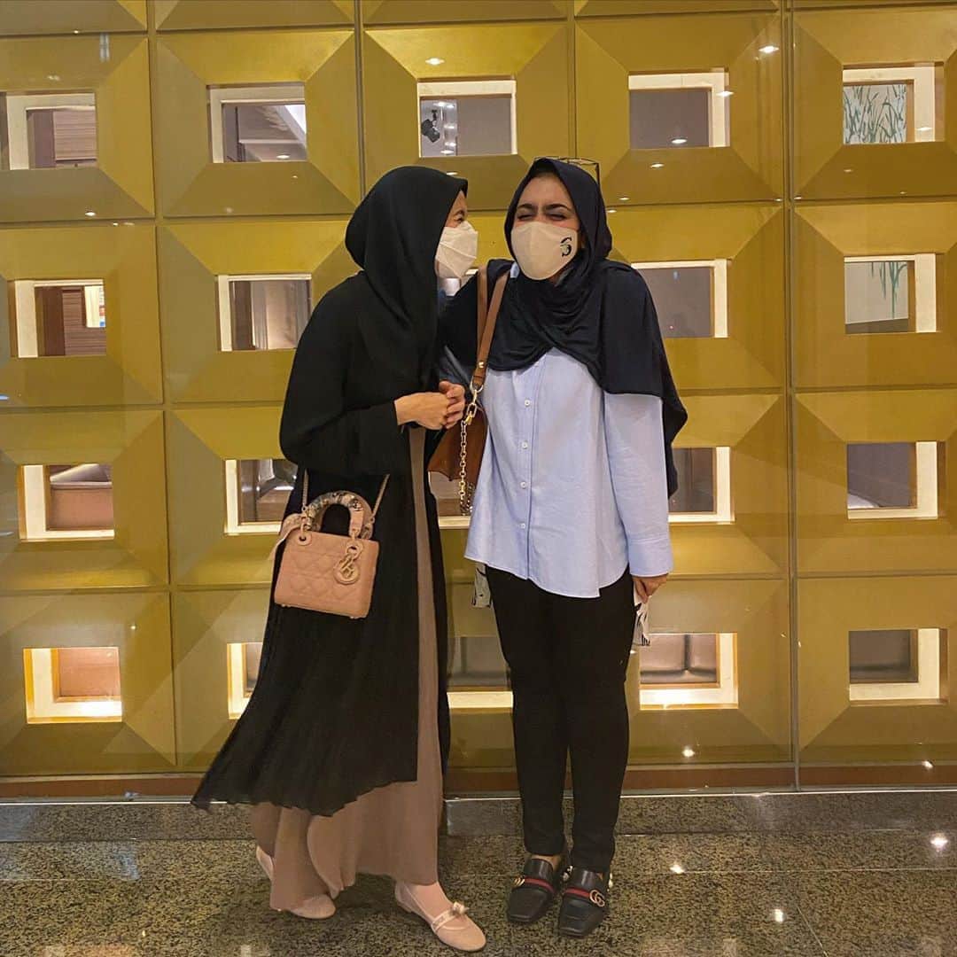 ラウディアシンシアベラのインスタグラム：「🤍barbie arabku!  MasyaAllah✨✨」