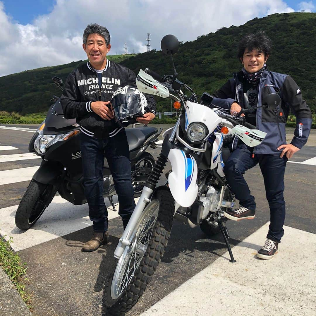 原田哲也さんのインスタグラム写真 - (原田哲也Instagram)「TADYこと岡田忠之さんと ライダーズパラダイスまでツーリングして来ました。 岡田さんありがとうございました。 この模様は31チャンネルで！ #araihelmet #hyod #yfdesign #serow250 #bikersparadise #tady#31チャンネル#ツーリング#michelinmotorcycle #岡田忠之」8月25日 7時28分 - tetsuya_harada31