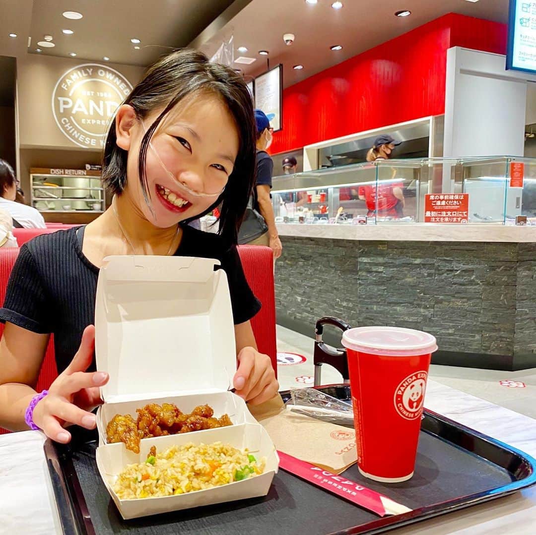 yukiさんのインスタグラム写真 - (yukiInstagram)「おはようございます。﻿ ﻿ アメリカに行くと、必ず食べていた﻿ パンダエクスプレスを発見して大興奮🐼﻿ ﻿ 週3で通いたい！笑﻿ ﻿ #パンダエクスプレス﻿ #週3で食べたい﻿ #青春の味﻿ #そりゃもうテンション上がる﻿ #milka」8月25日 7時31分 - milkayuki