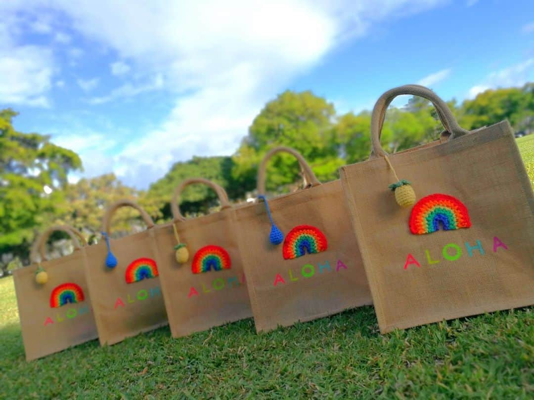 Moco Lima Hawaiiさんのインスタグラム写真 - (Moco Lima HawaiiInstagram)「Collabo* Jute Rainbow Tote Bag @ lanikobo  #rainbow#totebag#collaboration#collaborate#sky#park#ocean#trees#feelinggood#nice#weather#mocolima#hawaii#レインボー#コラボレーション#ラニ工房#モコリマハワイ#朝#空#ハワイ#パイナップル#コーヒー#散歩」8月25日 8時06分 - mocolimahawaii