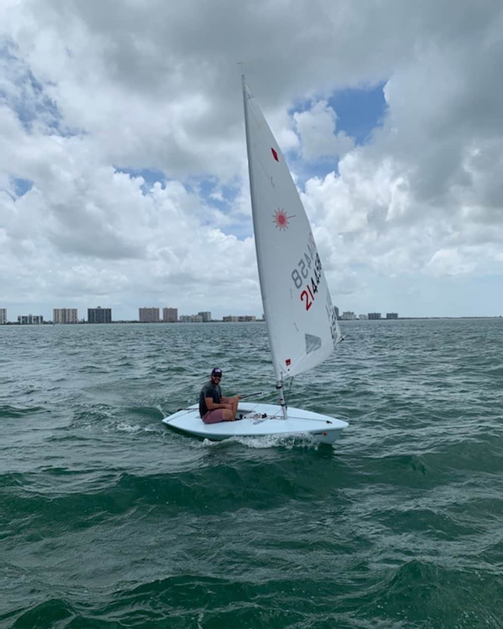 ペイジュ・レイリーさんのインスタグラム写真 - (ペイジュ・レイリーInstagram)「Look who I got back sailing 😃 He said he liked Radials more than Finns! • • • #brother #amilying #florida #lovefl #training #sail #goodtimes #sundayfunday」8月25日 8時22分 - paigeraileysailor