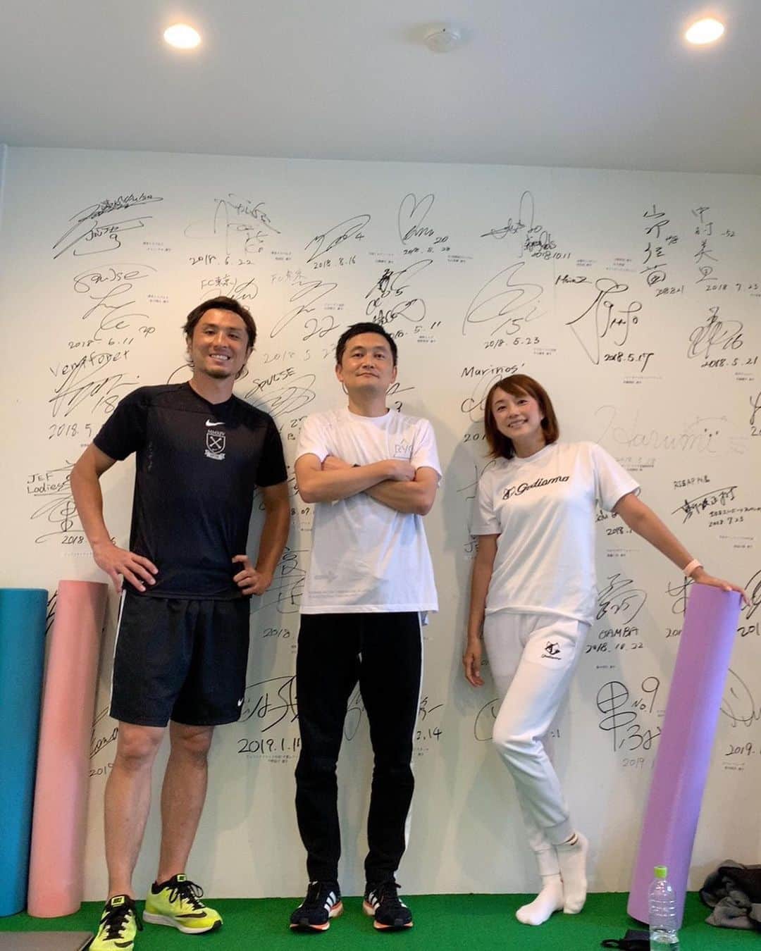 のインスタグラム：「@highalti.sangenchaya  #ハイアルチ三軒茶屋　にて  #ハイアルチ吉祥寺　でもアドバイス頂いてましたが、 @yoruniji #高山トレーナー　による #体幹トレーニング　初体験しました！  #那須大亮 氏も参加されると聞き 家族でご挨拶へ👌  #コア に効きまくりなじわるハードな　#体幹 特別メニューを爽やかにこなしていく横で👏  私はフラフラしてましたが🤪  #ジュビロ　時代は勿論 パワフルな那須氏に力を頂きました💪🏼  #ハイアルチ　開発者 @shindenkoichi 新田さんと #youtube  撮影もされたとか☺️ 更新楽しみにしてます😋  #三軒茶屋　#sangenchaya  #吉祥寺　#kichijoji @highalti.kichijoji  #低酸素高地トレーニング」