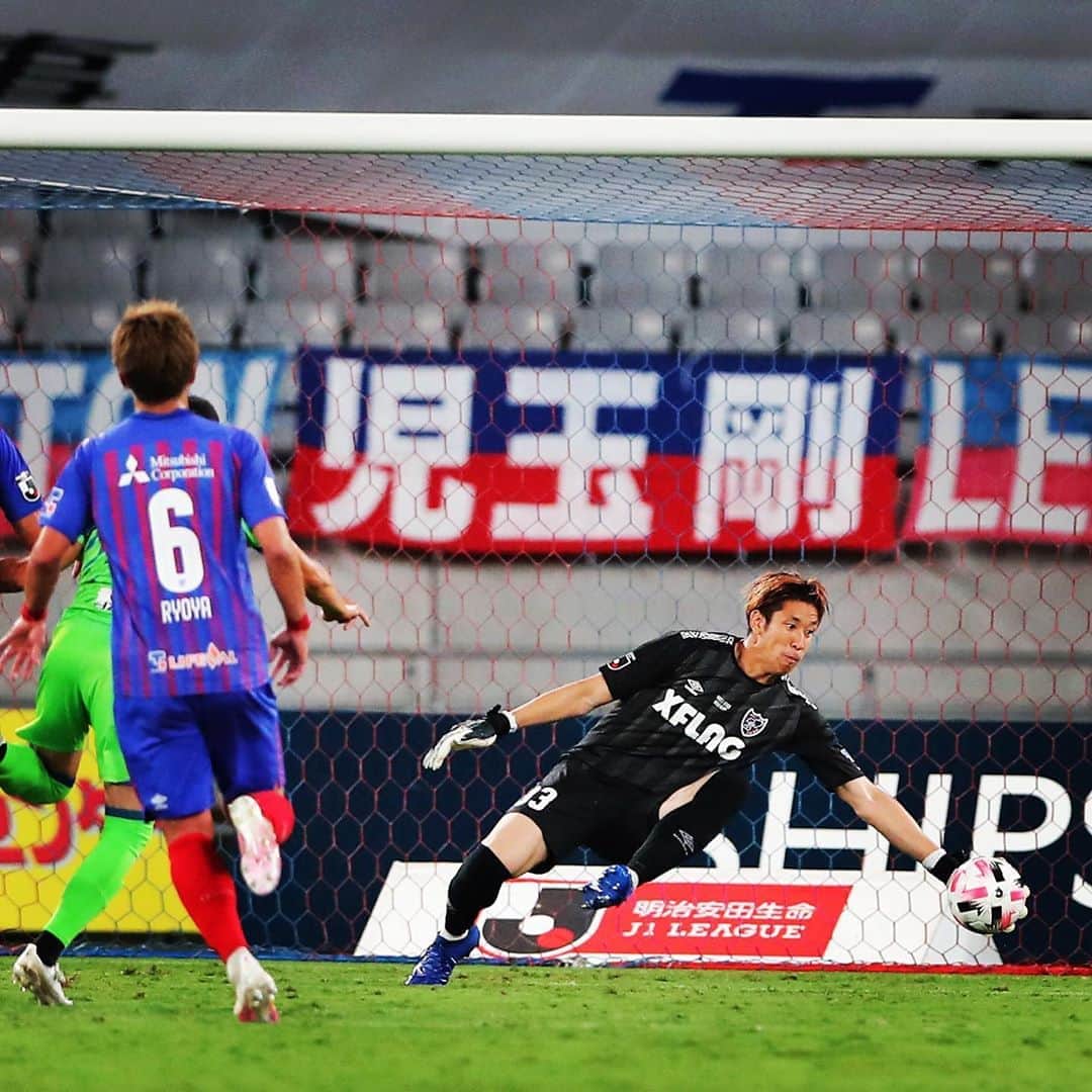 FC東京オフィシャルグッズさんのインスタグラム写真 - (FC東京オフィシャルグッズInstagram)「🔵🔴 vs #湘南ベルマーレ 競争のなかで取り戻した自信。 守護神がチームを勝利に導く。 @aki_hayashi0507  @fctokyoofficial  #林彰洋  #FC東京 #fctokyo #tokyo」8月25日 9時47分 - fctokyoofficial