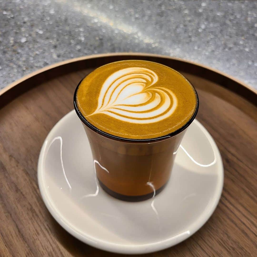 Seung Min Limさんのインスタグラム写真 - (Seung Min LimInstagram)「■ 라떼아트 , 바리스타반 , 창업반 , 원데이 교육 상시모집 • 🔥튜닝피쳐 구매 문의🔥 • Tel. 010-4266-0554 • Kakao talk ID. ismskynet • • 교육 장소 : 서울 특별시 금천구 가산디지털단지 1로 159- 20 502커피로스터스 LAB 실 • •• ••• #barista #latte #latteart #coffee #cafe #baristadaily #baristalife #커피 #카페 #개인레슨#바리스타 #라떼 #라떼아트 #프리푸어 #라떼아트수업 #라떼아트교육 #라떼아트클래스 #일상 #가산디지털단지카페 #가산디지털단지 #카페투어 #원데이클래스」8月25日 9時59分 - barista_seung