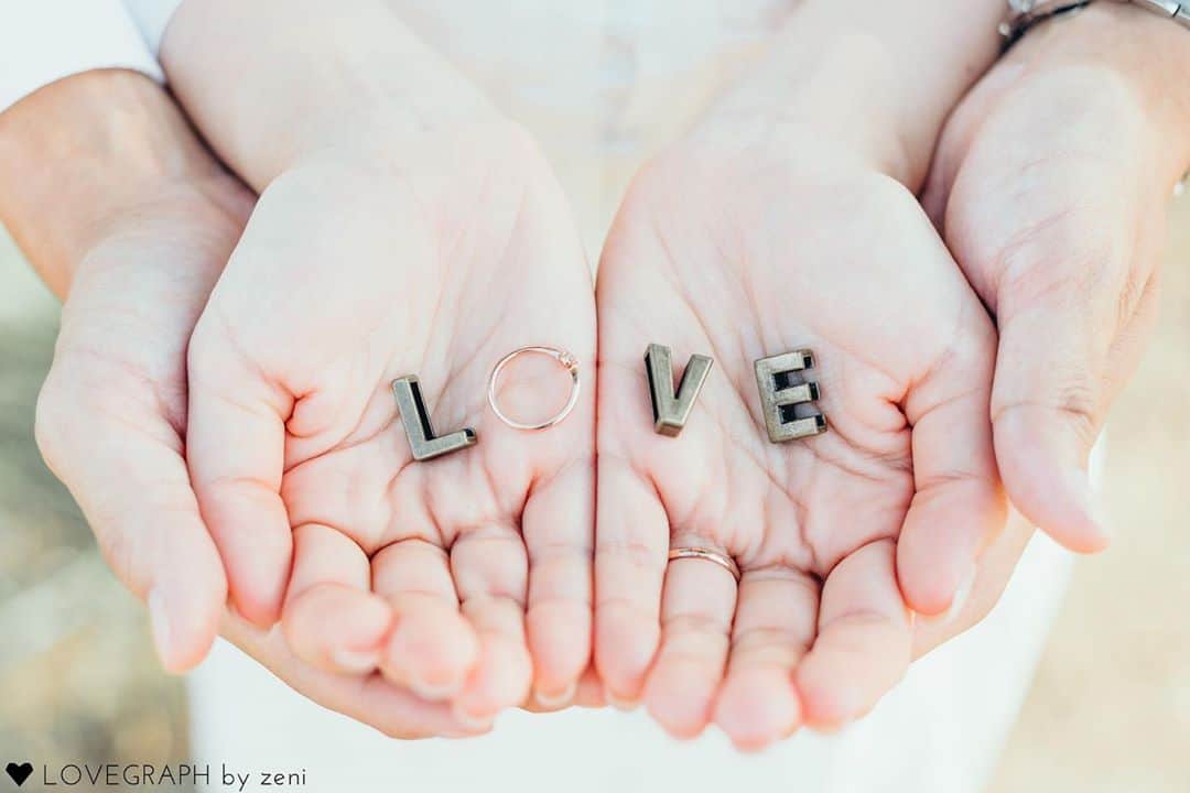 Lovegraph［ラブグラフ］さんのインスタグラム写真 - (Lovegraph［ラブグラフ］Instagram)「ふたりの出会った大切な場所で🏫💍 ㅤㅤㅤ ୨୧┈┈┈┈୨୧ ㅤㅤㅤ Lovegraphで撮影した過去のお写真を毎日投稿❁︎ ㅤㅤㅤ 姉妹アカウントもチェックしてください✩︎⡱ ㅤㅤㅤ 👶🏻 @lovegraph_kids 💍 @lovegraph_wedding 🤰 @lovegraph_maternity 📸 @lovegraph_academy  ㅤㅤㅤ ୨୧┈┈┈┈୨୧ ㅤㅤㅤ #Lovegraph #ラブグラフ #幸せな瞬間をもっと世界に ㅤㅤㅤ #カップルフォト #カップル写真 #ウェディングフォト #ウェディング前撮り #ロケーションフォト #エンゲージメントフォト #ブライダルフォト #花嫁 #プレ花嫁 #プレ花嫁さんと繋がりたい #花嫁ヘア #前撮りレポ#前撮りポーズ #wedding #weddingphotography #photooftheday #写真好きな人と繋がりたい #いいね返し #カップルさんと繋がりたい #母校前撮り」8月25日 20時06分 - lovegraph_me