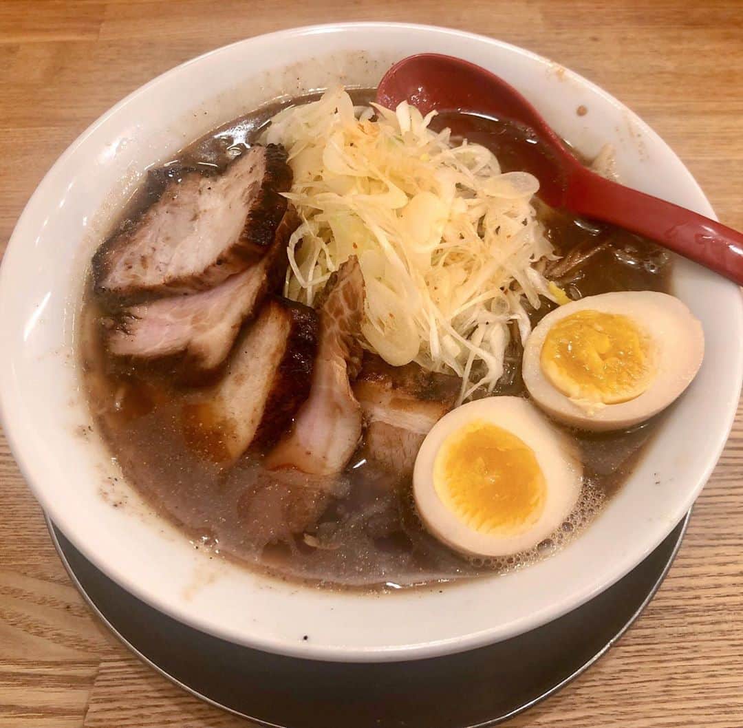 岸田メルのグルメインスタ