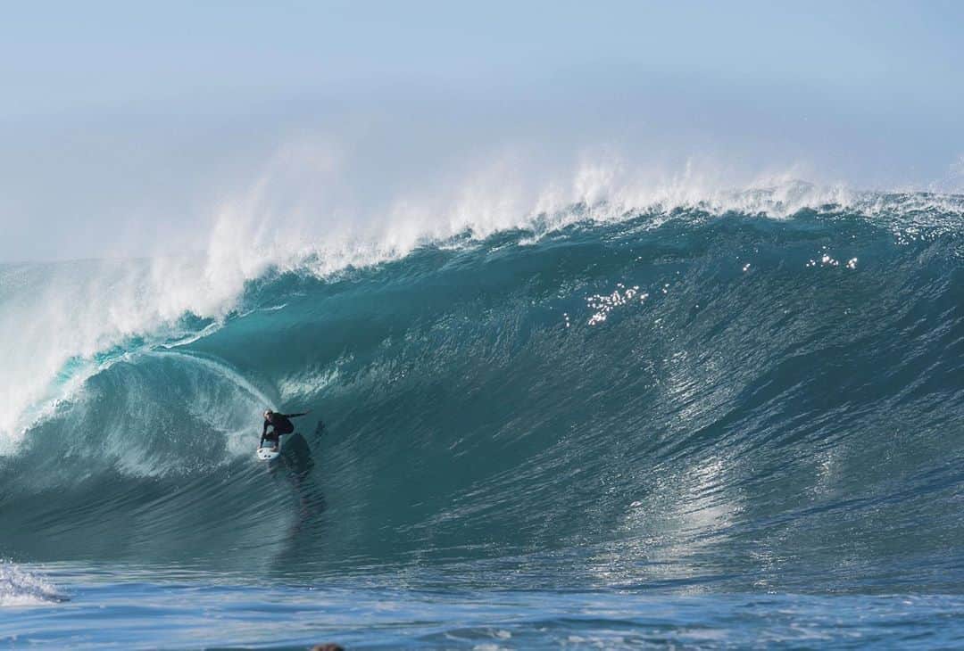 ローラ・エンバーのインスタグラム：「The conditions were next level this morning 🤯(As were the nerves)  @UNDONEFILM   Very thankful for everyone that has helped me along the way Pic @harrison_lees」