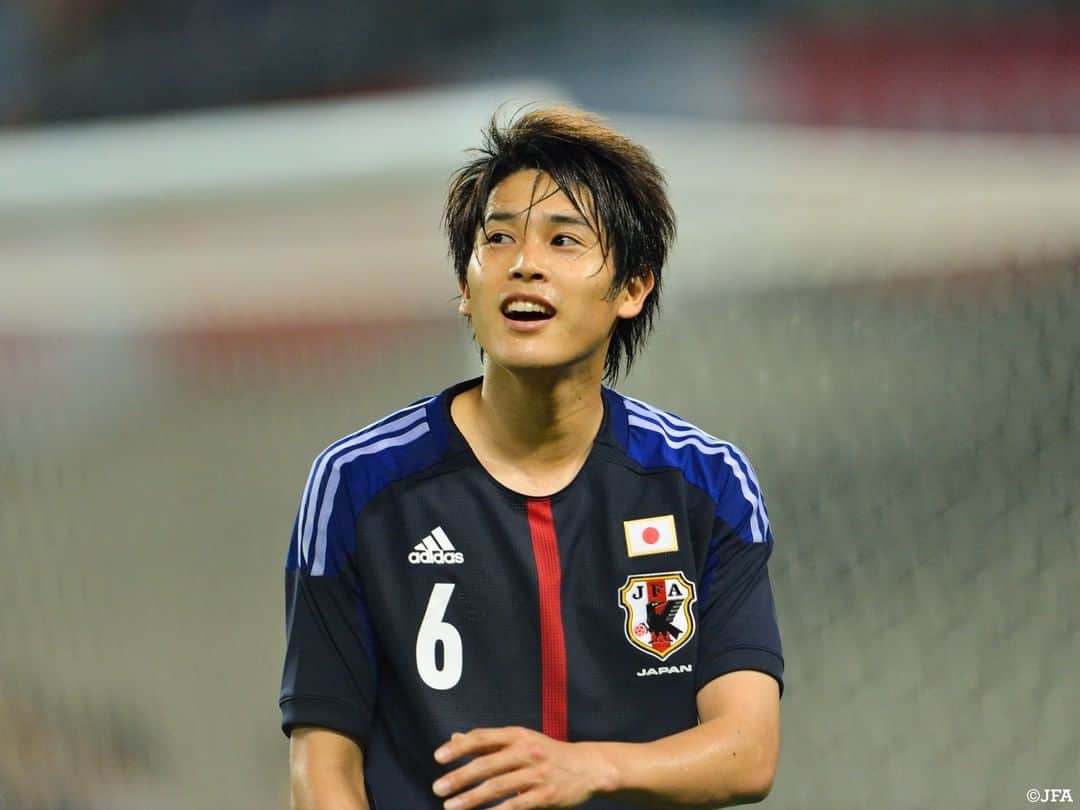 ｊリーグさんのインスタグラム写真 ｊリーグinstagram サンタクロースになった姿に注目 09年から12年の 内田篤人 選手を振り返る ｊリーグ3連覇を達成し海外に挑戦 日本代表では 主力として活躍しました 東日本大震災 が起きた際には