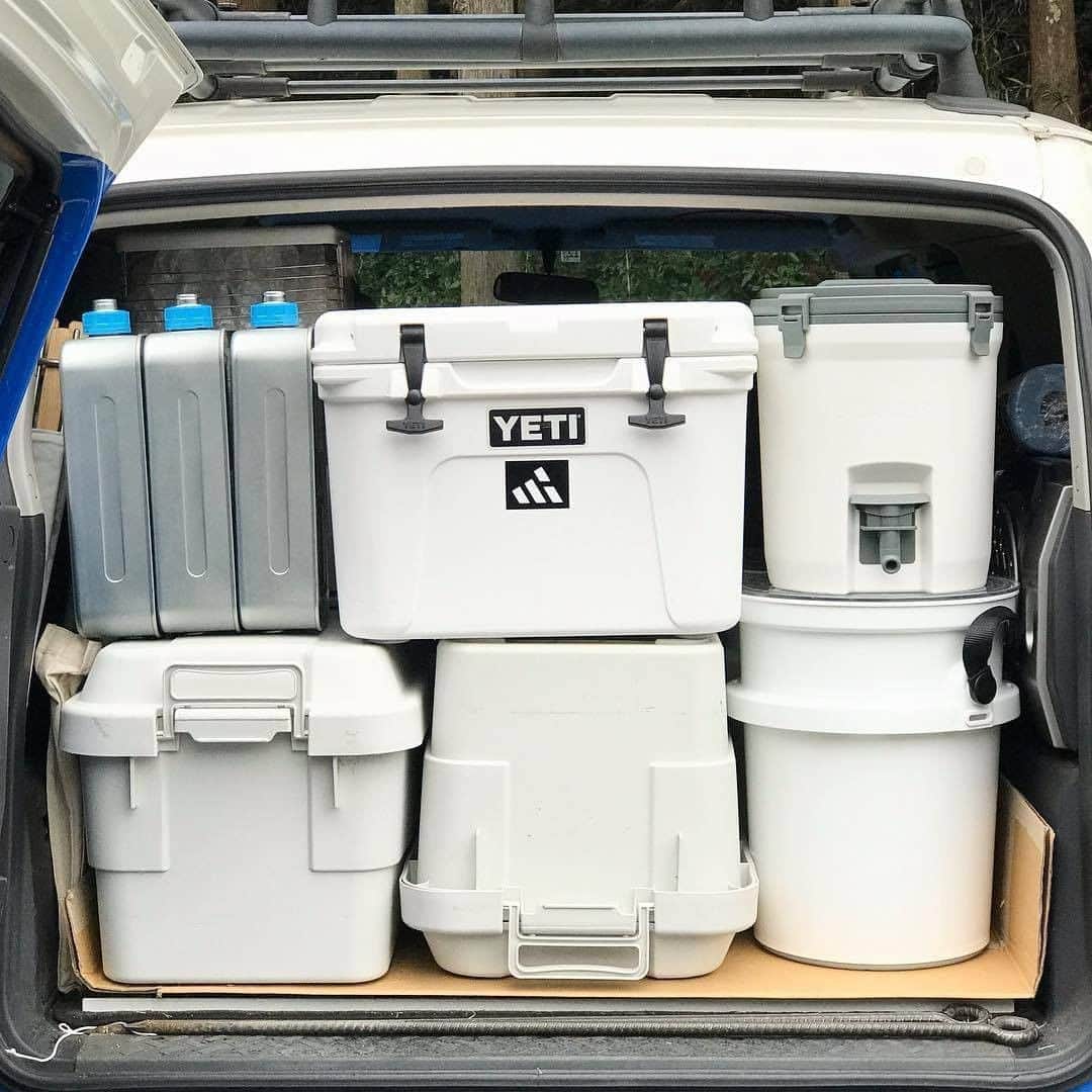 hinata_outdoorさんのインスタグラム写真 - (hinata_outdoorInstagram)「@kazsh さんのpic✨﻿ ﻿ 以前も紹介した無印のポリプロピレンボックスを逆さまに収納する技😆 デッドスペースを有効活用できるのでおすすめです‼️  🌳🌲🌳🌲🌳🌲🌳🌲🌳🌳﻿ ﻿ #hinataoutdoor を付けて⠀⠀⠀﻿ アウトドアシーンを投稿してください😊⠀﻿ 素敵な投稿はリポストさせていただきます！﻿ ﻿ 🌳🌲🌳🌲🌳🌲🌳🌲🌳🌳﻿ ﻿ 🚙キャンプや山登りのアウトドア情報はプロフィールのURLから﻿ ➡ @hinata_outdoor﻿ ﻿ 🍖美味しそうなキャンプ料理の写真は﻿ ➡️ @hinata_gohan⠀⠀⠀⠀⠀⠀⠀⠀⠀⠀⠀⠀⠀﻿ ﻿ #キャンプ #アウトドア #キャンプギア #アウトドアギア #キャンプ道具 #キャンプ場 #キャンプインテリア #キャンプ部 #ファミキャン #キャンプ初心者 #キャンプ収納 #キャンプ女子  #ソロキャンプ #グループキャンプ #グルキャン  #camp #outdoor  #夏キャンプ #アウトドアインテリア #無印 #ポリプロピレンボックス」8月25日 21時00分 - hinata_outdoor