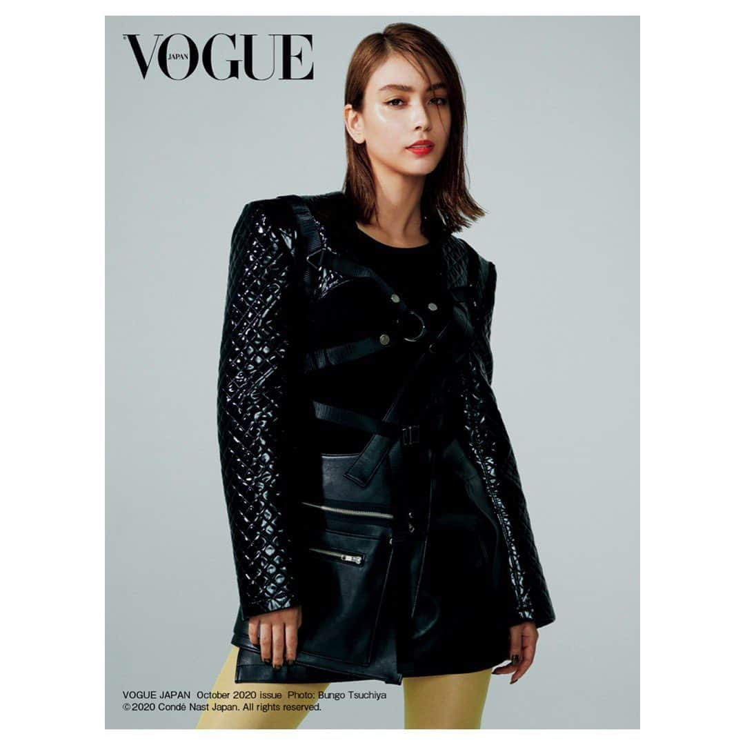 滝沢カレンさんのインスタグラム写真 - (滝沢カレンInstagram)「VOGUE JAPAN‼︎‼︎ 8月28日に発売しますし、 こんなに嬉しかったです💛  シンプルな気持ちがいまここに。  時には溢れる言葉を超えて、 嬉しいが私を包みます❤︎」8月25日 21時17分 - takizawakarenofficial