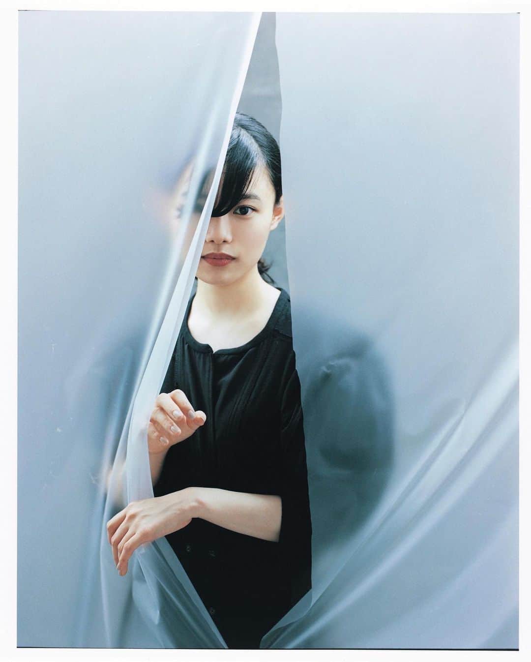 杉咲花さんのインスタグラム写真 - (杉咲花Instagram)「BARFOUT! 9月号発売中」8月25日 12時43分 - hanasugisaki