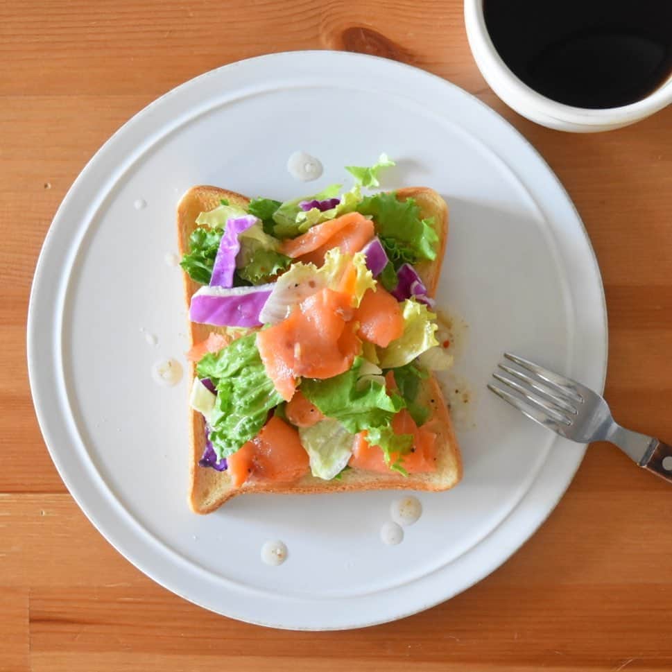 山崎佳のインスタグラム：「Today’s breakfast.」