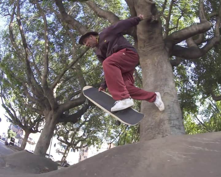 adidas Skateboardingのインスタグラム：「/// Abnormal Communication Episode 3 with Mark Gonzales is live on ThrasherMagazine.com - link in bio. • #adidasSkateboarding #MarkGonzales #AbnormalCommunication 🎥 @torstenfrank」