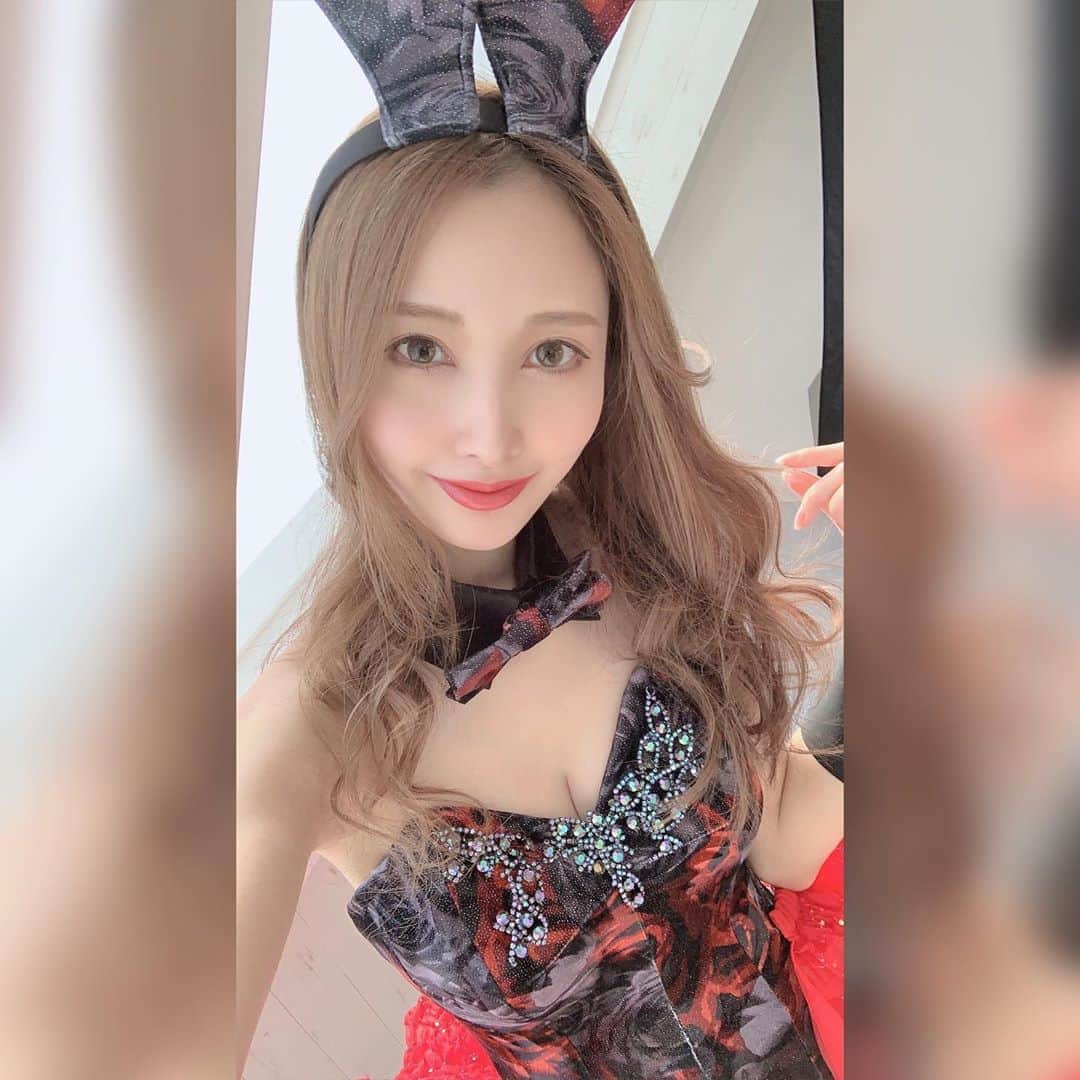 のインスタグラム：「. また色んなバニー着たい👯‍♀️♥️ #アトリエダーム #バニーガール #bunnygirl #selfie」