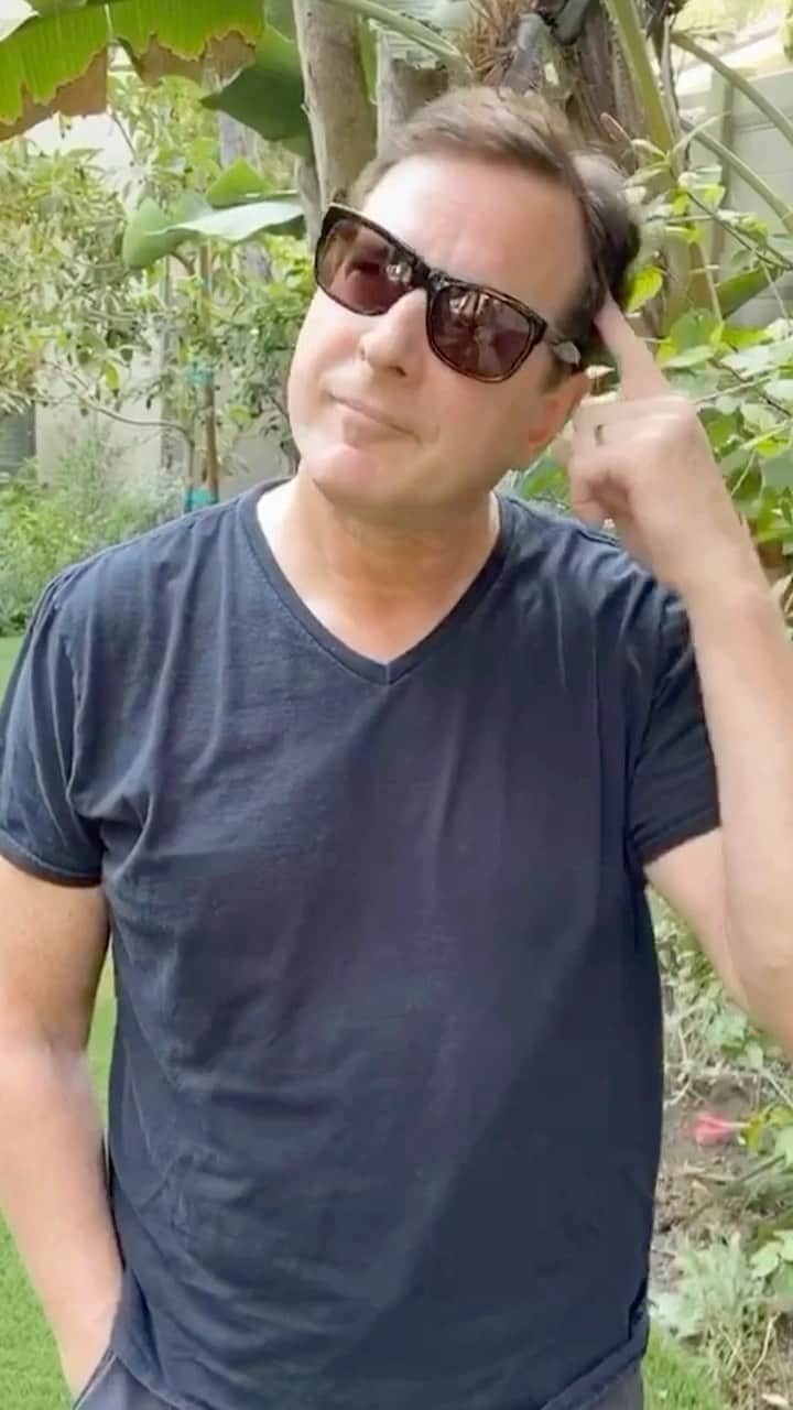 ボブ・サゲットのインスタグラム：「#lovestory」
