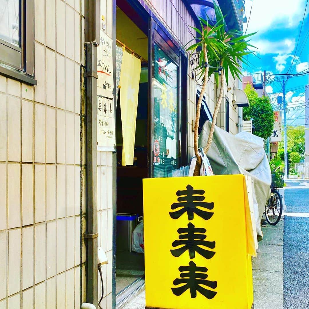 松尾貴史さんのインスタグラム写真 - (松尾貴史Instagram)「30年通っている #三軒茶屋 の #長崎ちゃんぽん の名店「 #来来来 」で、#皿うどん #細麺 。  親爺さんのいない時間帯でしたが、味は変わらず絶品。  化学調味料を使わないお店です。」8月25日 14時55分 - kitsch.matsuo