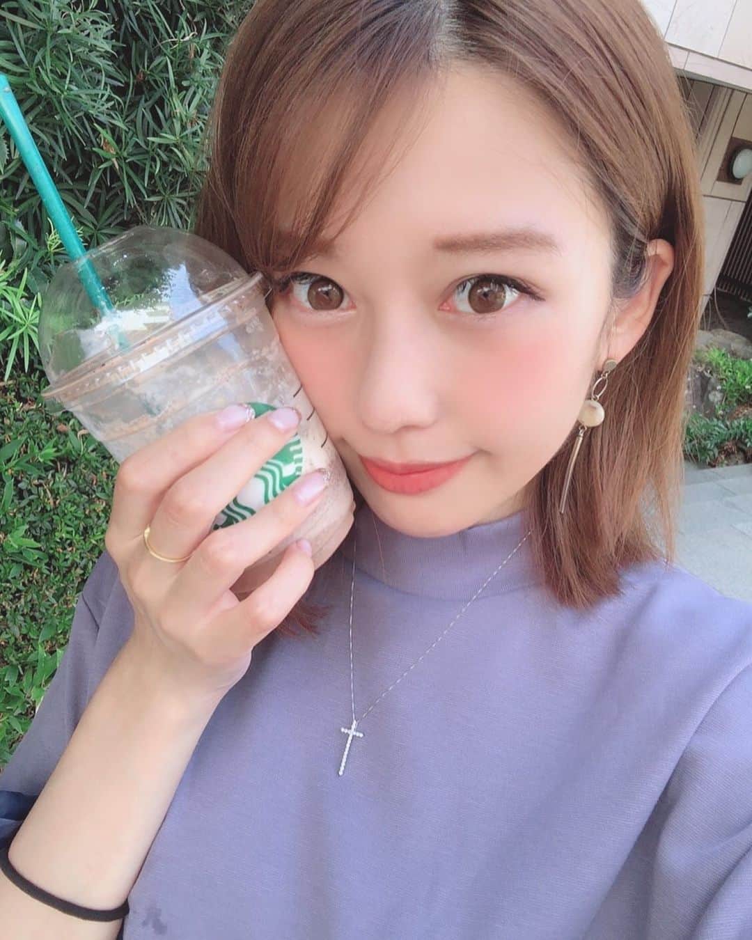 工藤紬のインスタグラム：「﻿ あついね〜🌻 ﻿ #sturbucks #frappuccino #chocolate #🥤」