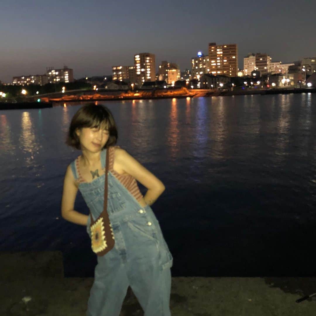 岡奈なな子（おかなちゃん）のインスタグラム：「5年ぶりくらいにオーバーオール着た」