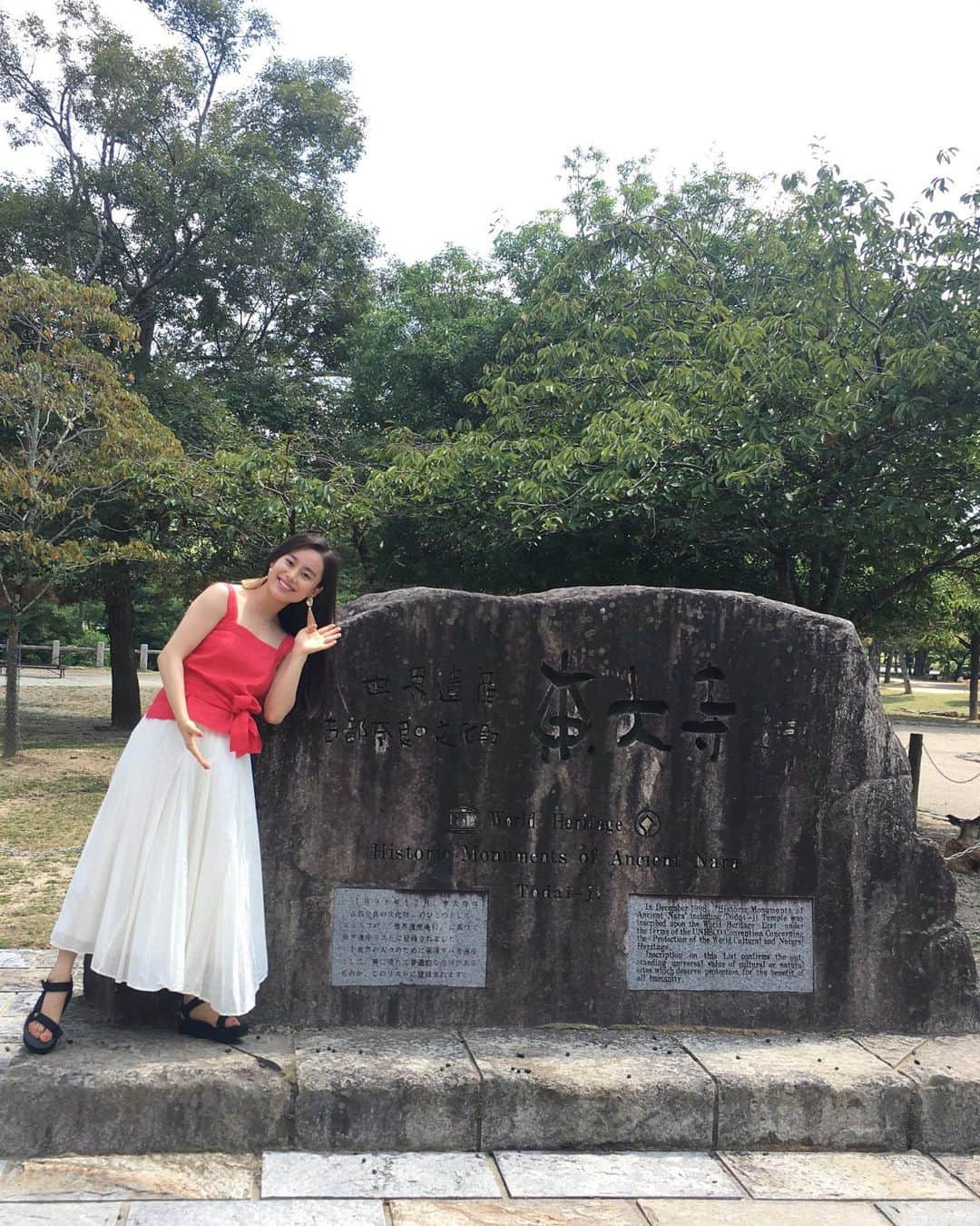 白鳥羽純さんのインスタグラム写真 - (白鳥羽純Instagram)「東大寺〜  キングダム感！笑  時間がゆっっっくり流れてました  鹿のみなさんも門の陰で涼んでおられます  #東大寺 #キングダム感はんぱない #平城京 #唐の長安がモデル #奈良の大仏 #Todaiji #Todaijitemple #Daibutsu #Nara #Kingdom #rediscoverjapan」8月25日 15時51分 - hasuminst