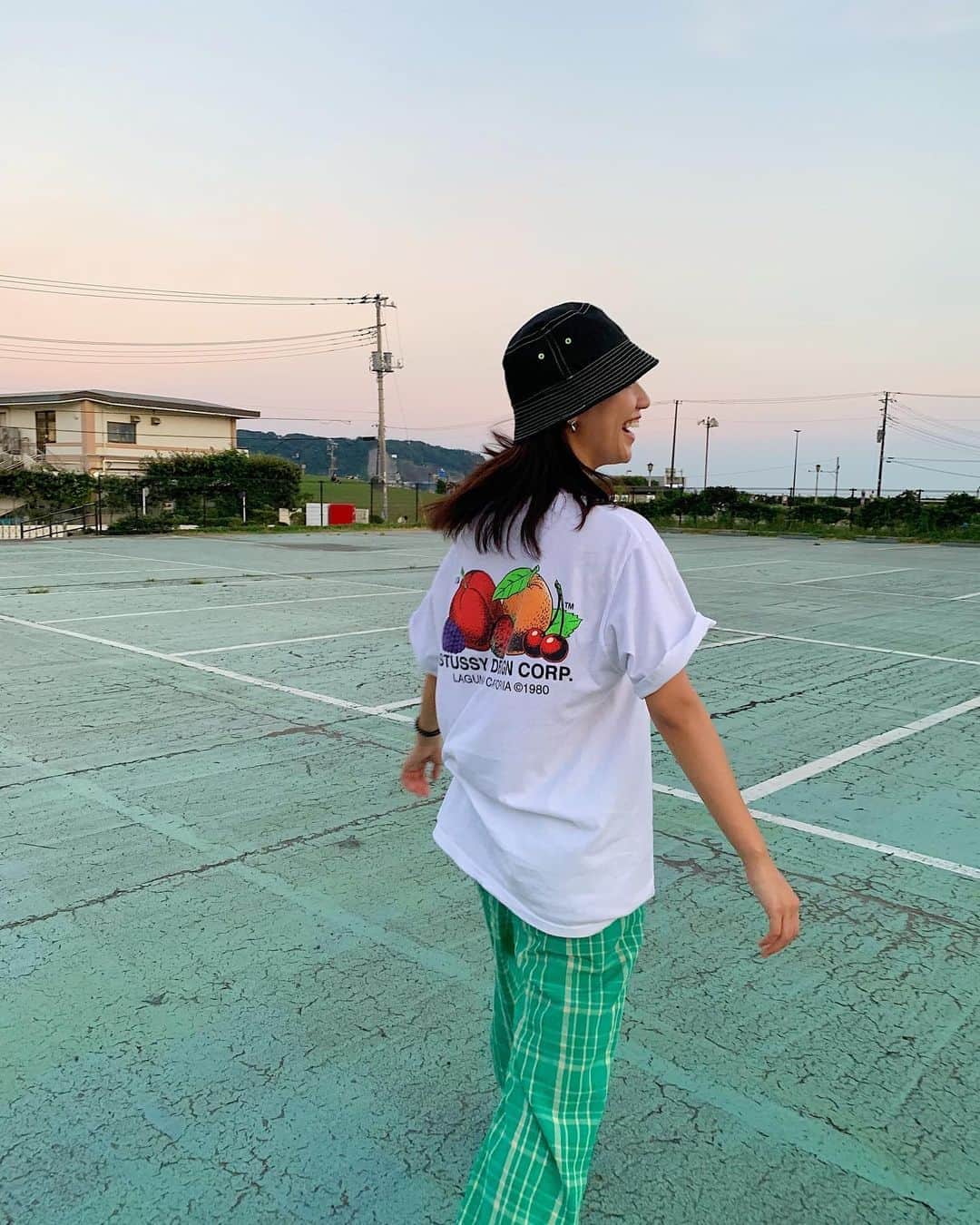 松本優のインスタグラム：「. . #yucode👗  私服は最近色物が好きです✌️ . . #ootd#stussy#journalstandardrelume#fashion#code#私服」