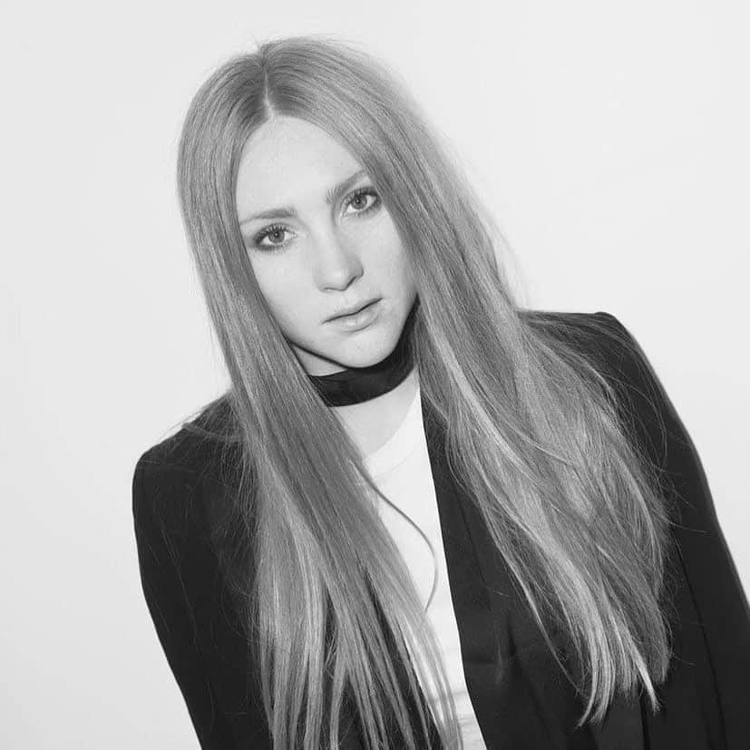 ルパートサンダーソンのインスタグラム：「In my shoes I On the #Journal this week, we spoke to London-based stylist @aimeecroysdill about life, work and her lockdown discoveries! I #InMyShoes #LinkInBio #AimeeCroysdill #RupertSanderson」
