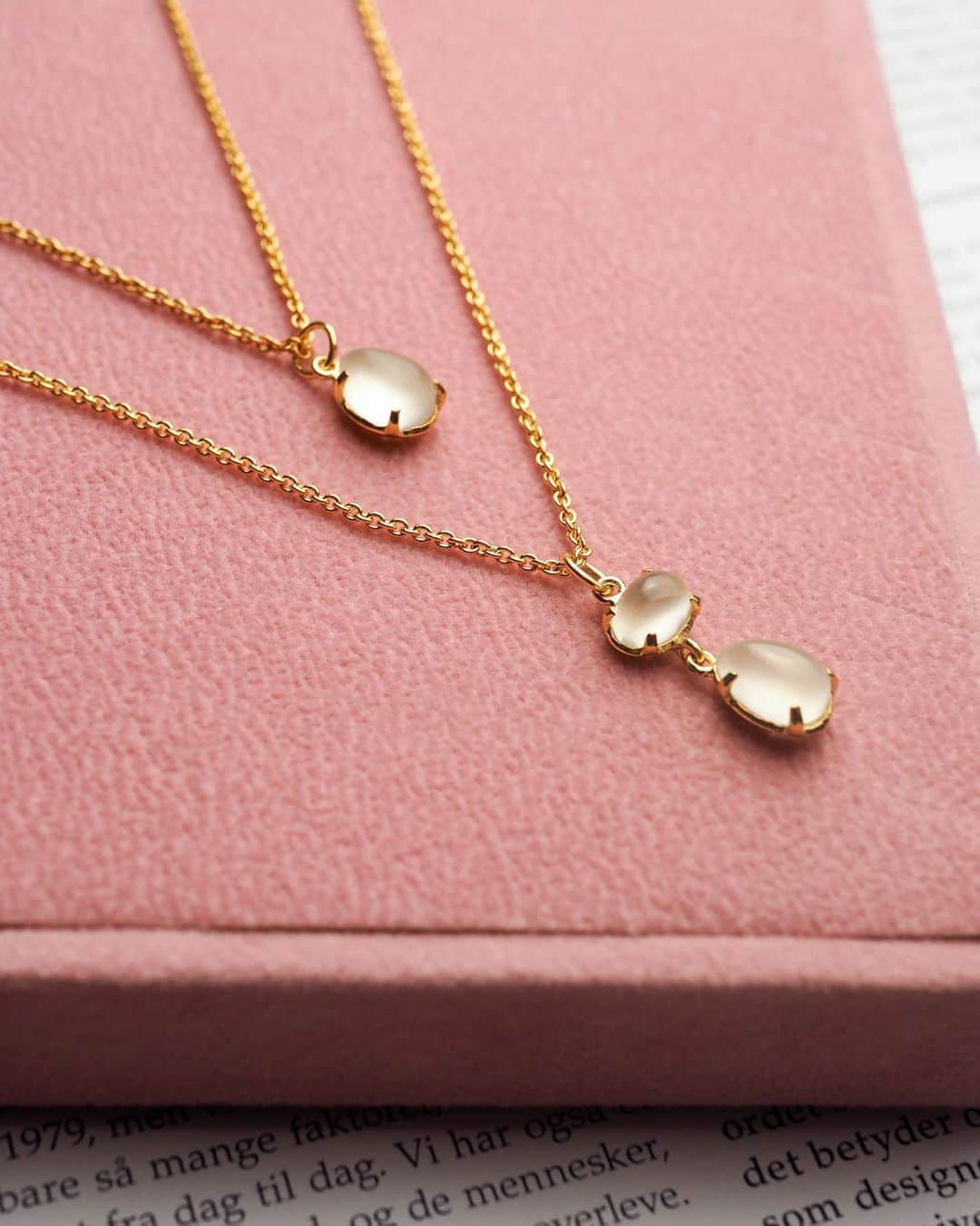 のインスタグラム：「New gold plated pendants set with the amazing white moonstone. Did you know that moonstone is said to have a calming effect on the mind? 🌙 #carrejewellery」