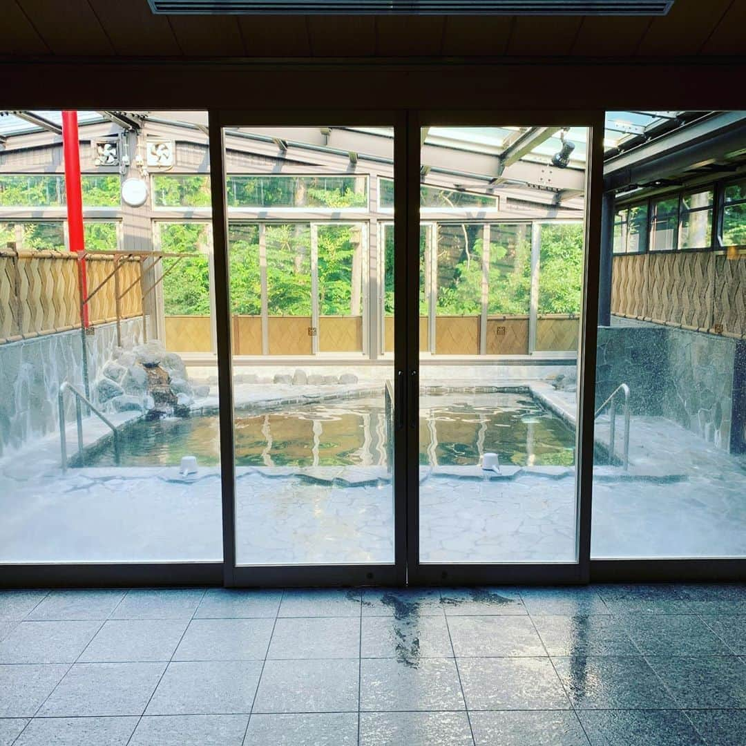 金村義明さんのインスタグラム写真 - (金村義明Instagram)「温泉♨️入って！ 部屋食！ 先週まで満員らしい！ ほぼ貸し切り状態！」8月25日 18時37分 - yoshiaki_kanemura