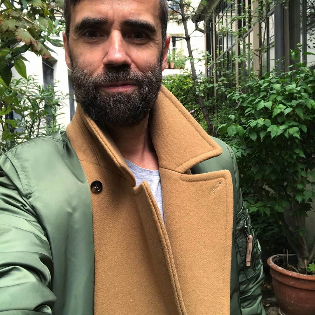 ルッツさんのインスタグラム写真 - (ルッツInstagram)「First day of autumn today.. it’s been raining all night and the temperature has dropped 10 degrees now ❄️ and out comes the wintercoat ⛄️⛄️⛄️😎 #wintercoat #autumndressing #bombercoat #alphaindustries #lutzhuelle #bombercoat #bomber #mensstyle #lvtz」8月25日 18時46分 - lutz_huelle_paris