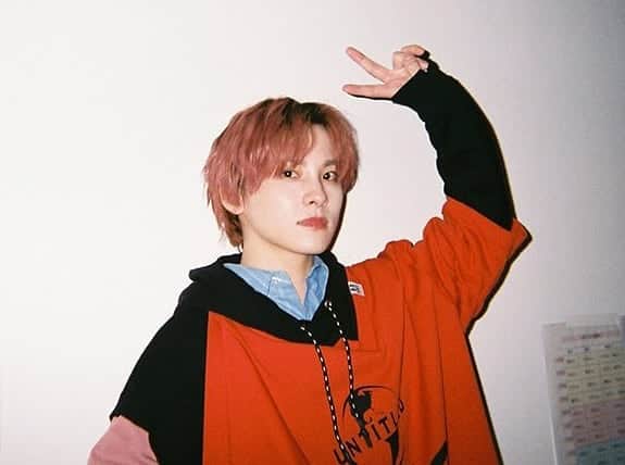 川西拓実のインスタグラム：「川西拓実が寝る時に必ず必要な意外なアイテムとは？【毎日JO1企画スペシャル】 >>https://www.vivi.tv/post138060/ © vivi.jp #kawanishitakumi #kawanishi #takumi #jo1」