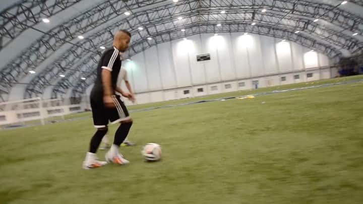 F2Freestylersのインスタグラム：「What shall we name this one? 🤯💫」