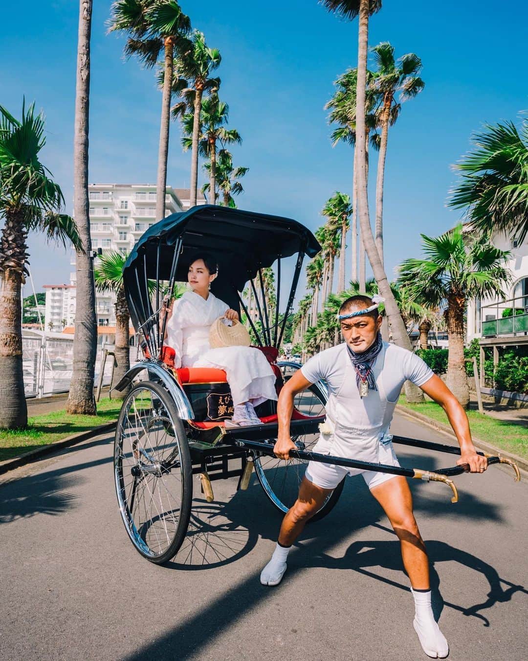 kenta_soyoungさんのインスタグラム写真 - (kenta_soyoungInstagram)「shafudaaaaan!!!!!! . . . #シャフダン #車夫男子 #車夫 . . . @ebisuya_kamakura さんの 人力車男子＝車夫＝シャフダン @ebisuya_rickshaw  を撮らせてもらいました！！ うちの @10ten10san10 も同乗。 着付けはお世話になってる @kamakura.kimono.kanon さん。 めちゃくちゃ暑かったけど、何キロも引いてくれて、、、すごくかっこよかったです！！」8月25日 19時08分 - kenta_soyoung