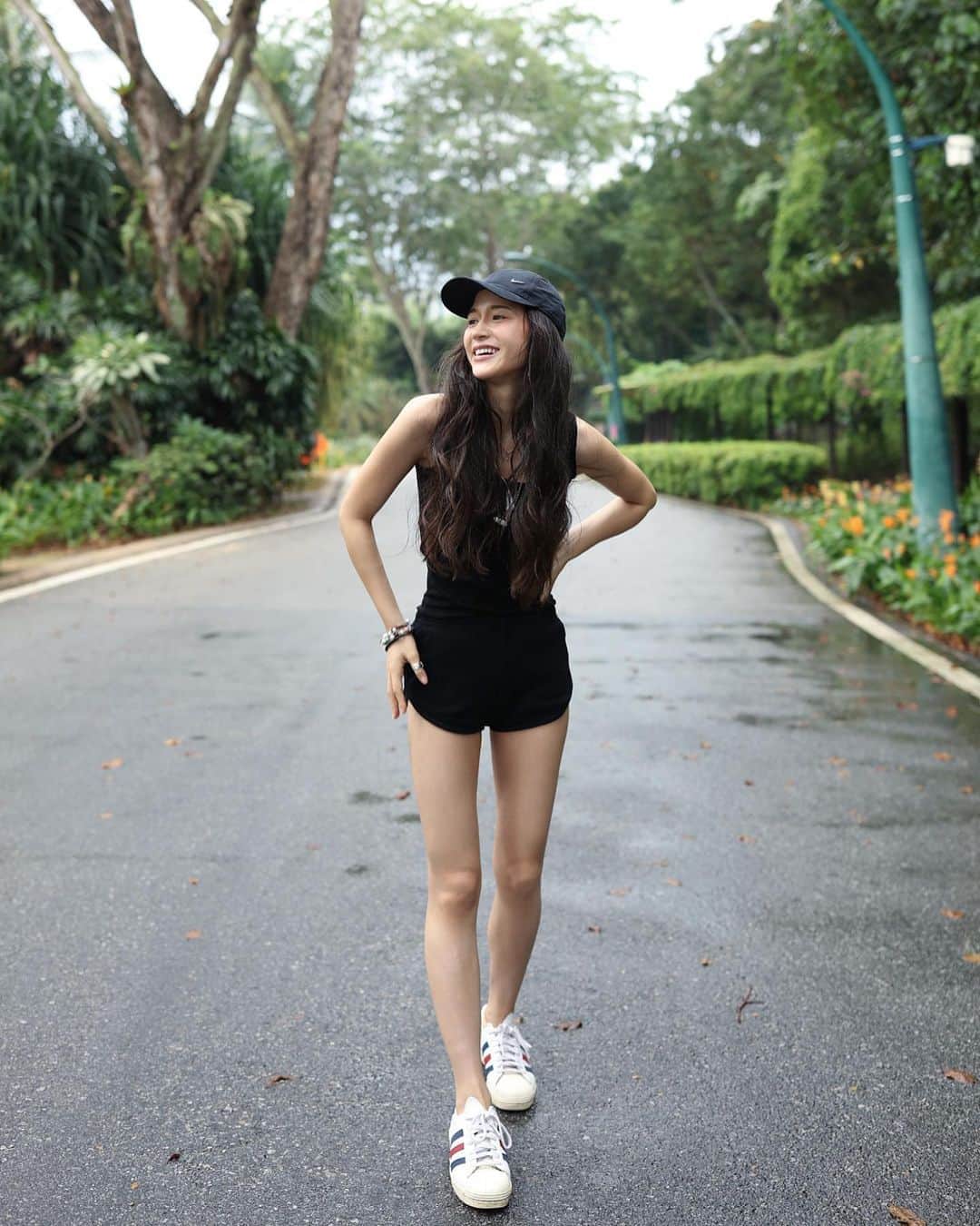 fukishaljのインスタグラム：「Tropical getaway is always a good idea 😘💡👟」