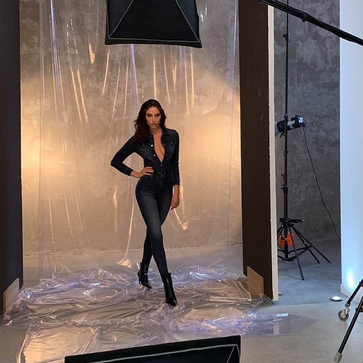 のインスタグラム：「#tb There's a lot of work going on underneath it.. #MetShooting #Model #HardWork #FW2021Collection」