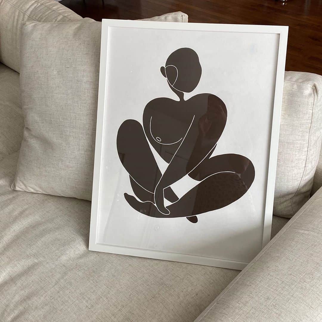 Maddi Braggのインスタグラム：「a lil painted lady for the new apt」
