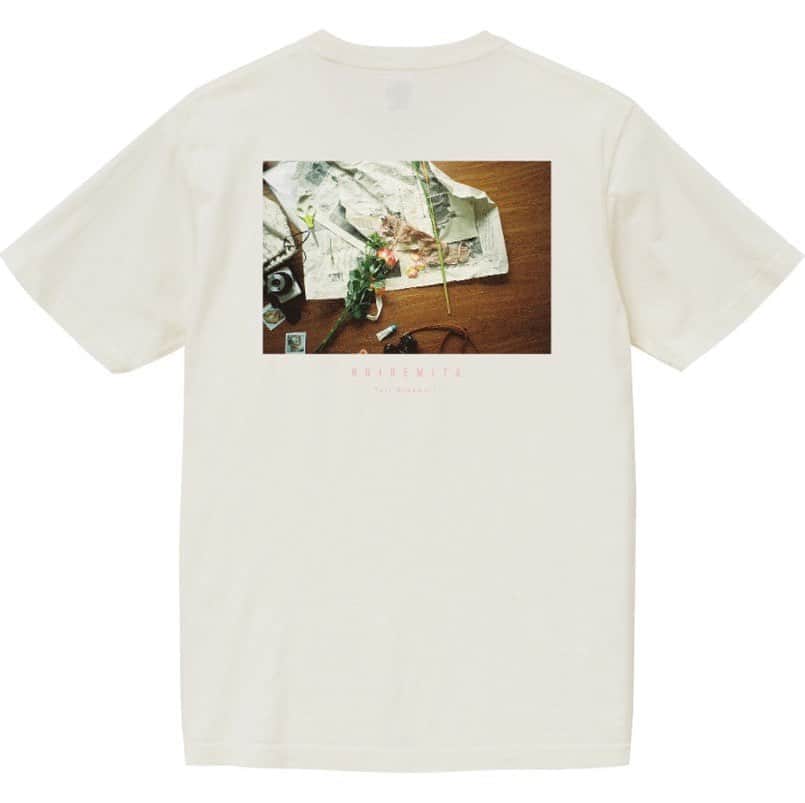 花盛友里のインスタグラム：「“Perfection is Boring” white t-shirt予約受付中ー！ yurihanamori.comのショップページからどうぞ！  ちょいと生成りっぽいヴィンテージホワイトの生地だよ。サイズはLのワンサイズ。  正面には「完璧なんてつまんない！」の意味のperfection is boringが薄ピンク色で入ってるよ。  黒ティーももうすぐ出来上がるので、黒が欲しい人はもうちょっと待っててね。」