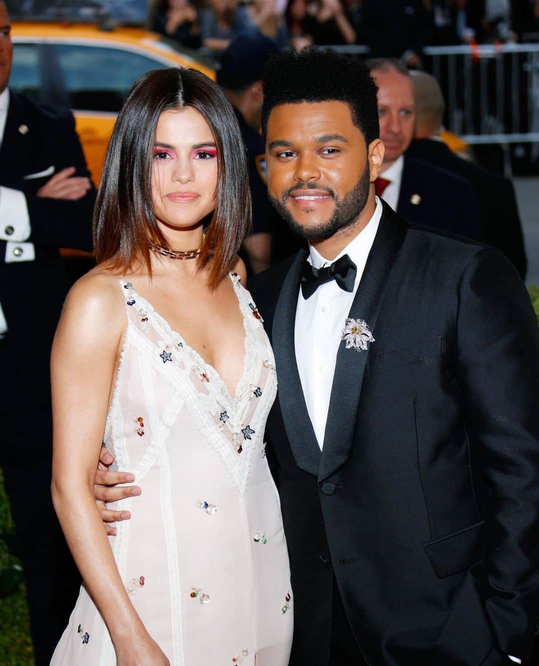 Nylon Magazineさんのインスタグラム写真 - (Nylon MagazineInstagram)「#TheWeeknd finally opened up about those #SelenaGomez breakup songs and it got us like 🥺. Link in bio for his full statement on the "cathartic" writing process. [📷: Getty Images]」8月26日 6時30分 - nylonmag