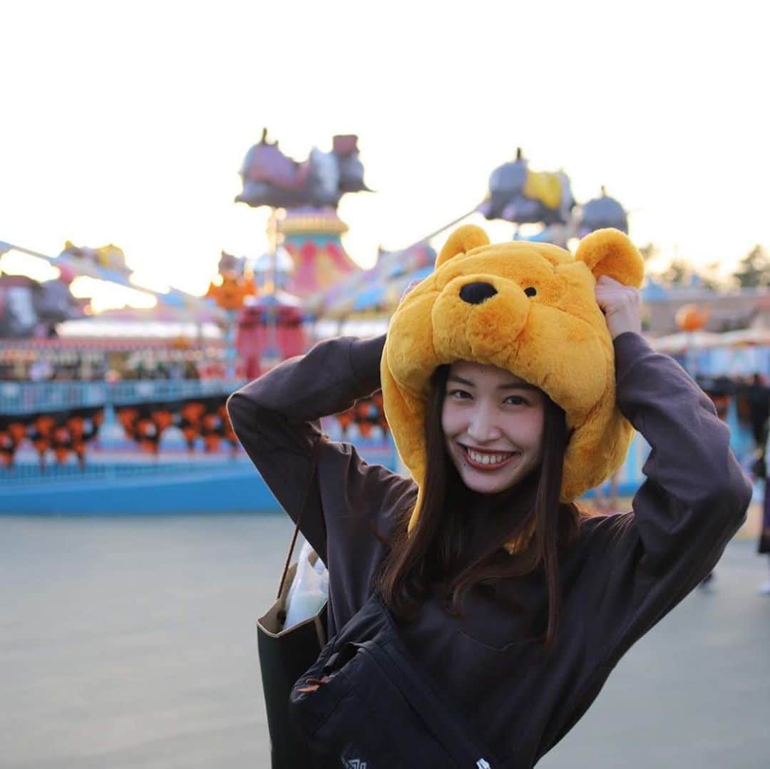 糸川菜央のインスタグラム：「こんばんは！  ディズニー行きたい衝動に駆られています…🥺  ここで問題！ ディズニーランドで私が1番好きなアトラクションはなんでしょうか！  ストーリーで答えてね✊🏻  今日も ＃なおポチ 待ってます❣️  #ミス学習院コンテスト2020 #ミス学習院 #学習院大学 #ミスコン #大学ミスコン #2020 #tokyodisneyland #disney #ディズニー #ディズニーランド」