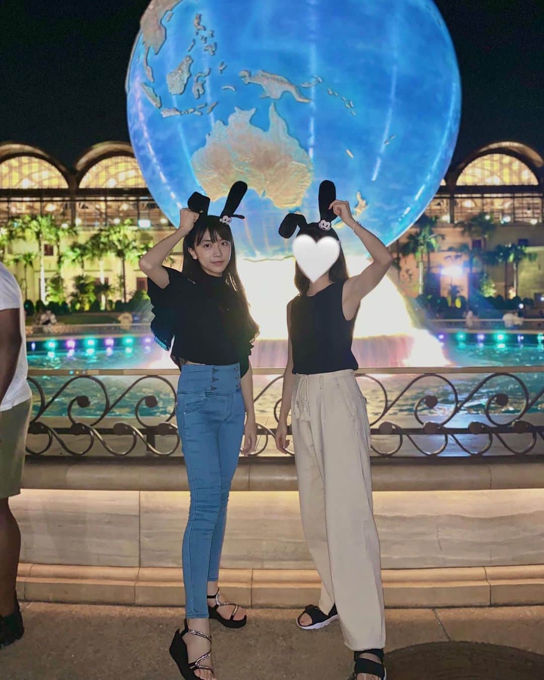 のインスタグラム：「夏休み最後の日に親友と夢の国に行ってきました！！最高に楽しかったです🥰」