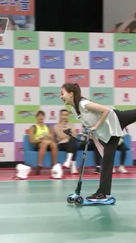 郭珉整のインスタグラム：「쌤 보다 꼭 잘하길😉🤣 Repost from @noniechannel • 민정 언니 본캐 힘차게 등장합니다~ 긴말 안 하겠습니다. 그냥 영상 끝까지 보시죠. 여기가 마룻바닥인가 아이스링크장인가 완벽 그 자체 . 🔥[노는언니] 매주 화요일 저녁 8시 30분 E채널 본방송🔥 . . ▶E채널 채널번호 📺 olleh tv 48번 / Btv 49번 / U+tv 76번 / Skylife 44번 📺 . #노는언니 #t캐스트 #E채널 #sportysisters #tcast #echannel #박세리 #남현희 #한유미 #곽민정 #정유인 #스포츠 #부캐 #세컨드라이프 #노는게제일좋아 #언니스타그램 #자매스타그램 #놀스타그램」