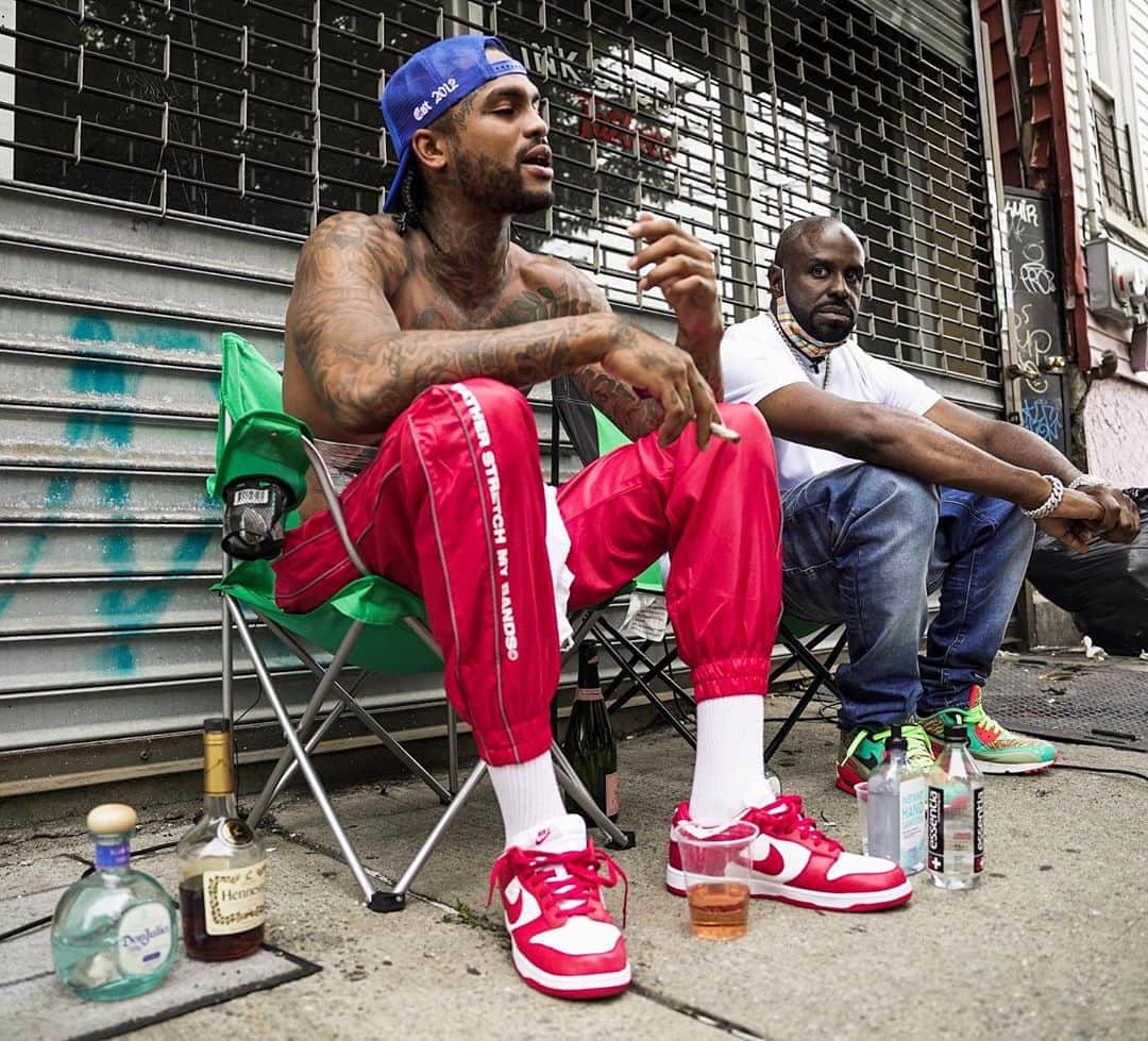 ファンクマスター・フレックスのインスタグラム：「How much liquor was @daveeast drinking??? 😂😂😂😂 Wait Till u see my next episode and who’s block I went to! #FunkFlexBlockWork0002 @youtube / FunkFlex Pic Via: @crownedyb」