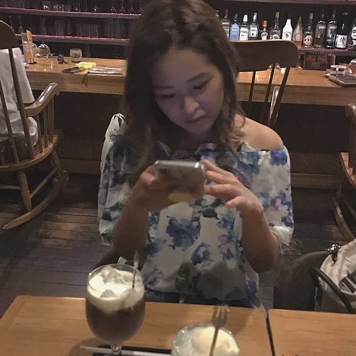 mayuのインスタグラム：「なっちゃん先輩🍩☕」